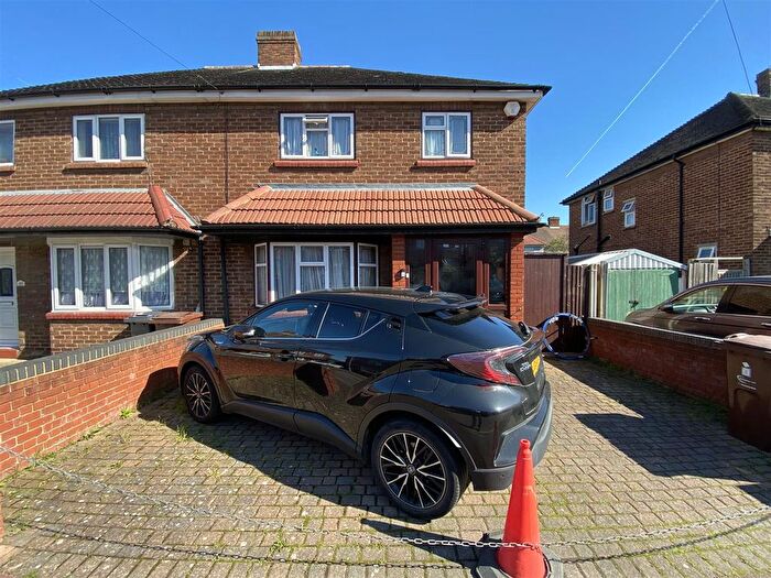 3 Bedroom Semi Detached House To Rent In Ingleby Road, Dagenham, RM10
