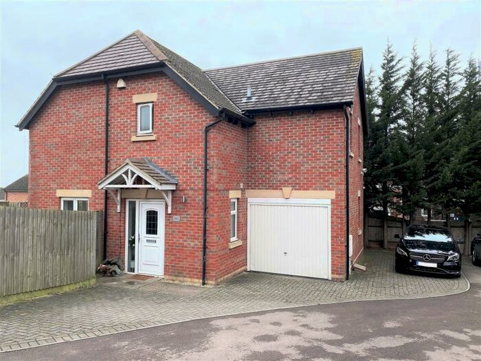 4 Bedroom Detached House To Rent In Stroud Road, Tuffley, Gloucester, GL4
