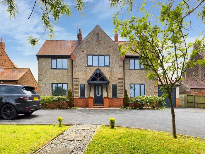 4 Bedroom Detached House For Sale In Filey Road, Scarborough, YO11