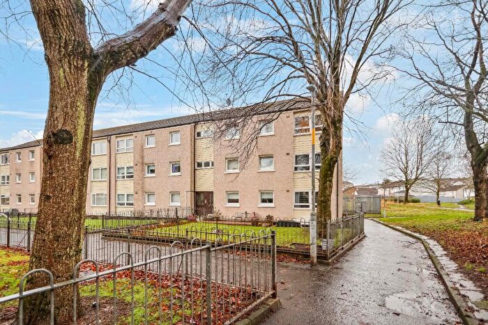 3 Bedroom Flat For Sale In Craigbo Avenue, Glasgow, G23