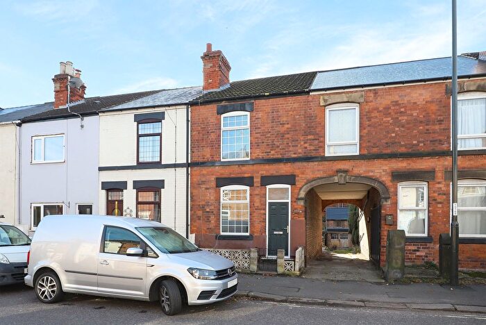 3 Bedroom Terraced House To Rent In Chatsworth Road, Chesterfield, S40