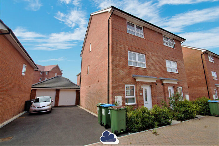 4 Bedroom Semi-Detached House To Rent In Brambling Avenue, Coventry, CV4