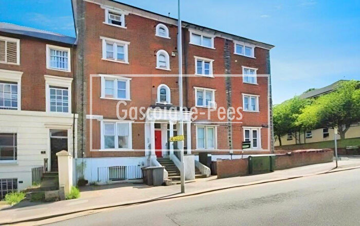 Apartment To Rent In Castle Hill, Reading, RG1