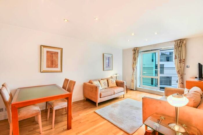 2 Bedroom Flat To Rent In Beckford Close, Warwick Road, London, W14