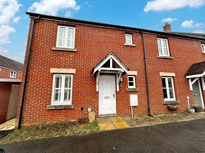 2 Bedroom End Of Terrace House To Rent In Long Ashton, Blackcurrant Drive, BS41