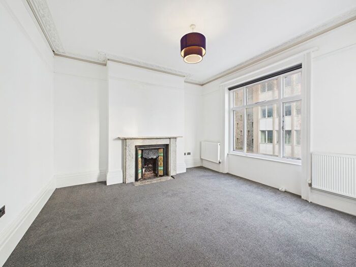 4 Bedroom Maisonette To Rent In Queens Road, Brighton, BN1