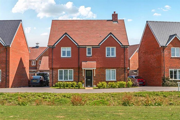 4 Bedroom Detached House For Sale In Knight Gardens, Walberton, BN18