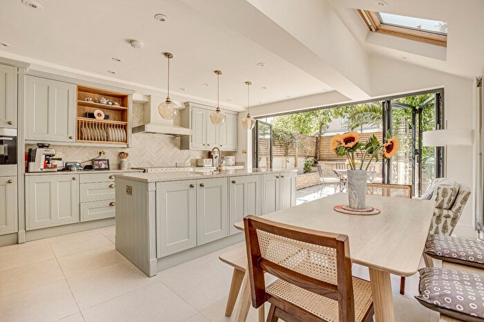 4 Bedroom Terraced House To Rent In Longbeach Road, Clapham Common, SW11