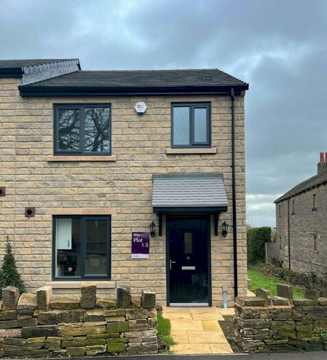 3 Bedroom Semi-Detached House To Rent In Brooke Avenue, Halifax, West Yorkshire, HX3