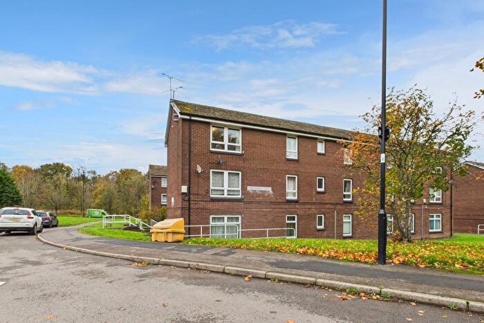3 Bedroom Flat For Sale In Hazlebarrow Grove, Jordanthorpe., S8