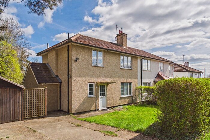 3 Bedroom Semi-Detached House For Sale In Great North Road, Welwyn Garden City, AL8