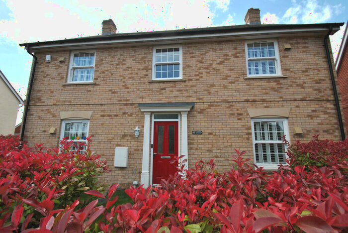 4 Bedroom Detached House To Rent In Campion Avenue, Stotfold, SG5