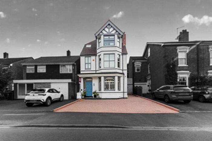 5 Bedroom Detached House To Rent In Western Road, Sutton Coldfield, B73
