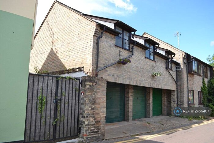 2 Bedroom Flat To Rent In Orchard Court, Cambridge, CB1