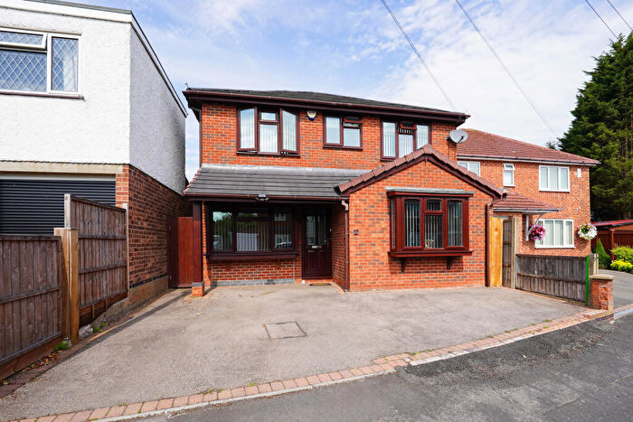 4 Bedroom Detached House For Sale In Highfield Crescent, Wigston, Leicestershire, LE18