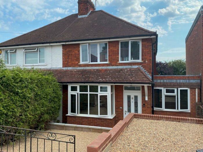 3 Bedroom Semi-Detached House To Rent In Grasmere Avenue, Tilehurst, RG30