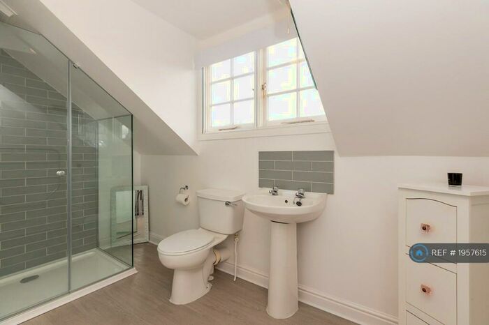 1 Bedroom Flat To Rent In Leam Terrace, Leamington Spa, CV31