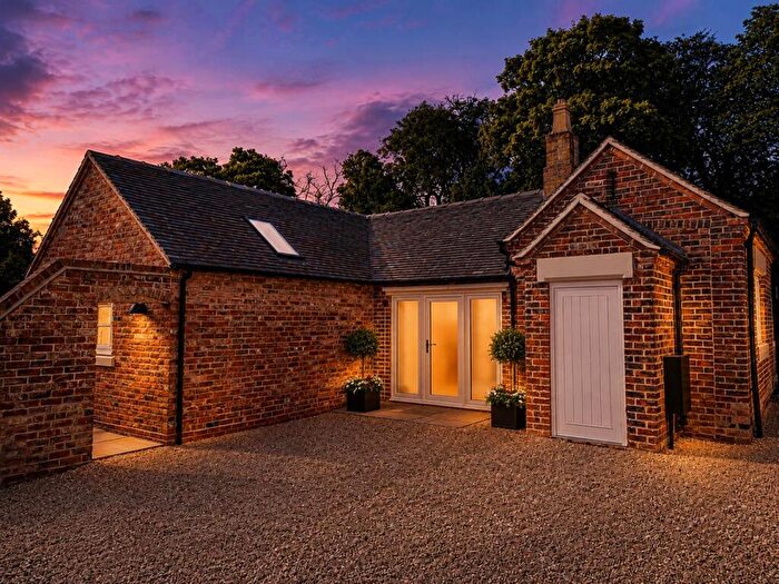2 Bedroom Barn Conversion For Sale In Bungalow, Manor Farm, Drakelow Road, Walton-On-Trent, Swadlincote, DE12