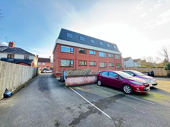 1 Bedroom Flat For Sale In School Lane, Kenilworth, CV8