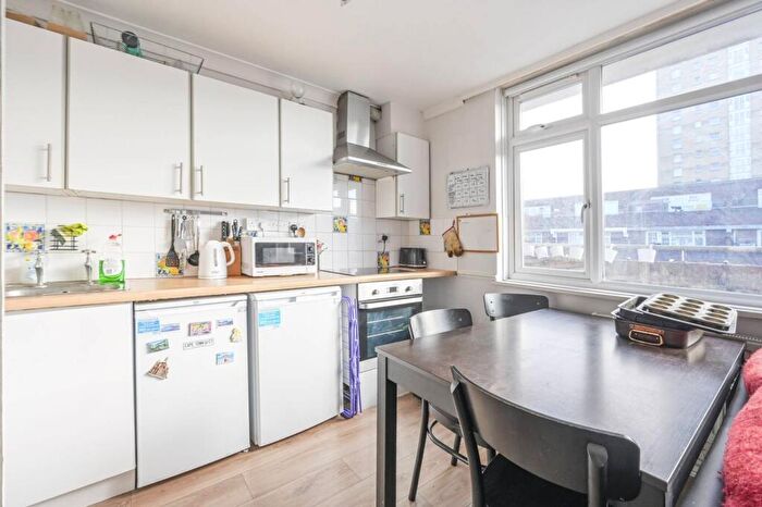 4 Bedroom Flat To Rent In Watney Market, Shadwell, London, E1