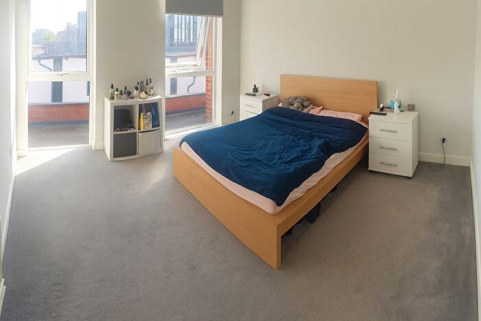 2 Bedroom Flat To Rent In Dowsett Road, London, N17