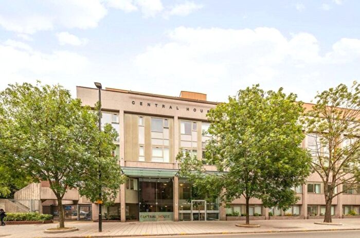 1 Bedroom Flat For Sale In Lampton Road, London, TW3