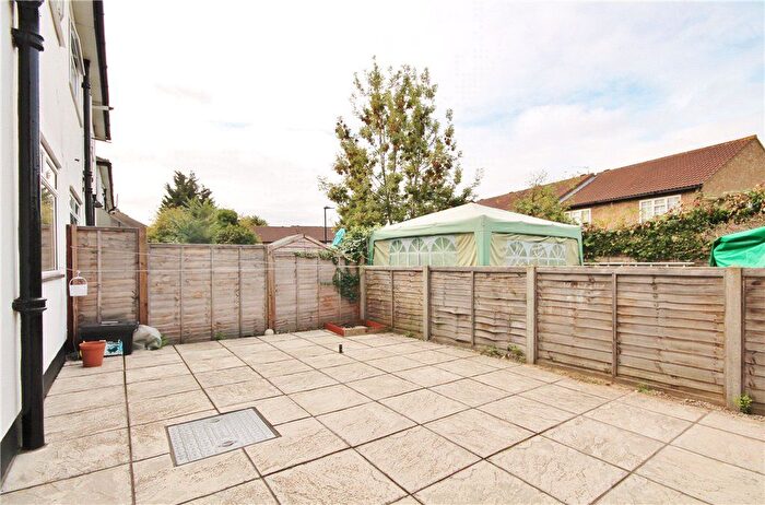 2 Bedroom Maisonette To Rent In Cavendish Avenue, Ealing, W13