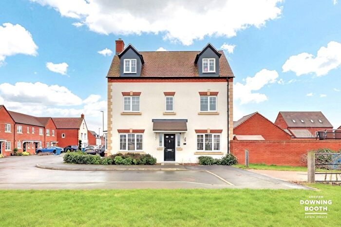 4 Bedroom Detached House For Sale In Dowling Drive, Fradley, Lichfield, WS13