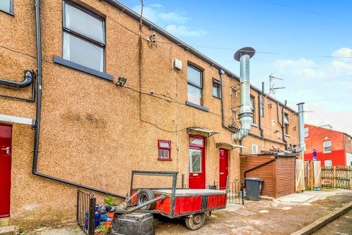 Apartment To Rent In Langsett Road, Sheffield, S6