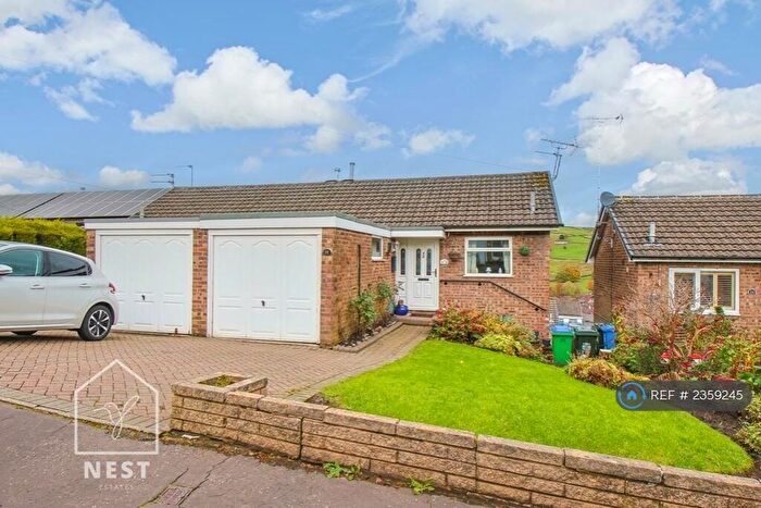 2 Bedroom Semi-Detached House To Rent In Inglefield, Rochdale, OL11