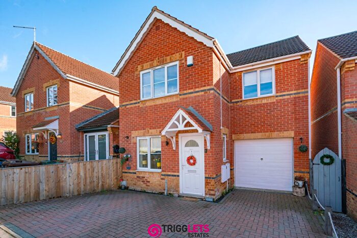 3 Bedroom Detached House For Sale In Hart Hills, Hemingfield, Barnsley, S73