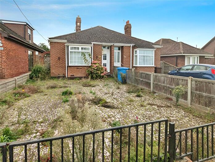 2 Bedroom Bungalow For Sale In Summerville Avenue, Minster On Sea, Sheerness, Kent, ME12