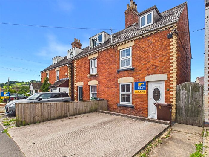 3 Bedroom Semi Detached House For Sale In Foxmoor Lane, Ebley, Stroud, Gloucestershire, GL5