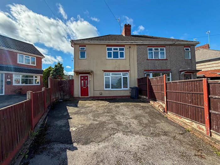 3 Bedroom Semi-Detached House To Rent In Berle Avenue, Heanor, DE75