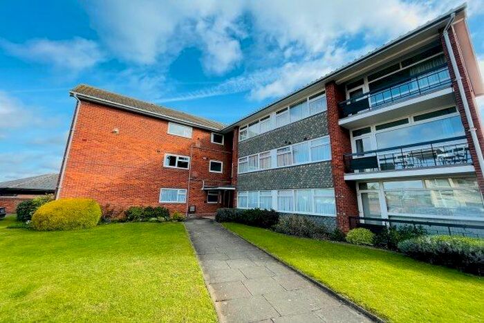 2 Bedroom Flat To Rent In Arlington Avenue, Leamington Spa, CV32