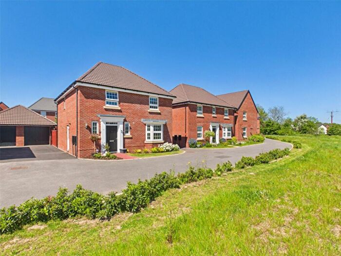 4 Bedroom Detached House For Sale In Peregrine Close, Newent, Gloucestershire, GL18