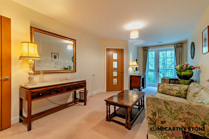 1 Bedroom Apartment For Sale In Lambrook Court, Gloucester Road, Larkhall, Bath, BA1