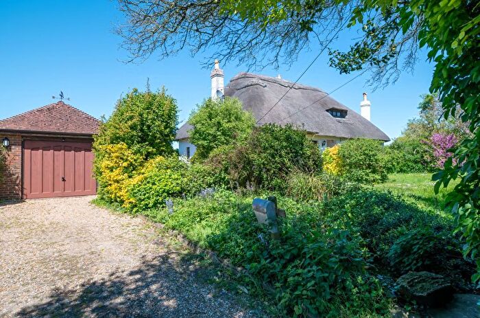4 Bedroom Detached House For Sale In Coldhill Lane, Lovedean, PO8