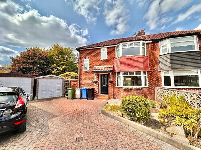 3 Bedroom Semi-Detached House For Sale In Pine Grove, Sale, Cheshire, Greater Manchester, M33