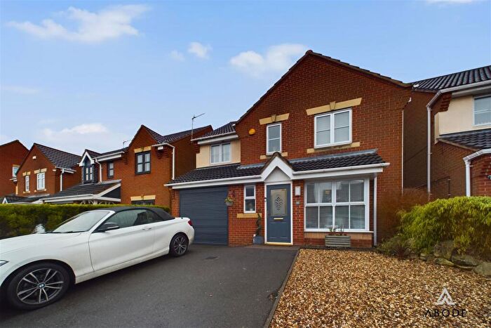 4 Bedroom Detached House For Sale In Frank Bodicote Way, Swadlincote, DE11