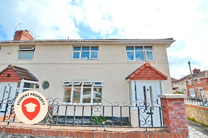 4 Bedroom Semi Detached House To Rent In Duckmoor Road, Ashton, Bristol, Bristol, BS3