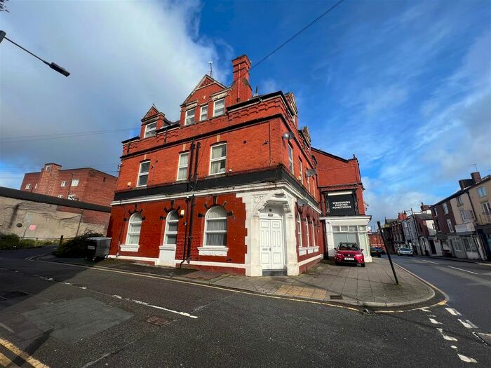 2 Bedroom Flat To Rent In Hillgate Business Centre, Swallow Street, Stockport, SK1