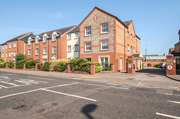1 Bedroom Flat For Sale In Stockbridge Road, Chichester, PO19