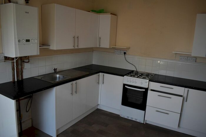 2 Bedroom Flat To Rent In Church Street, St Peters, CT10