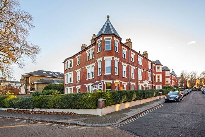 2 Bedroom Flat To Rent In Clevedon Road, Twickenham, TW1
