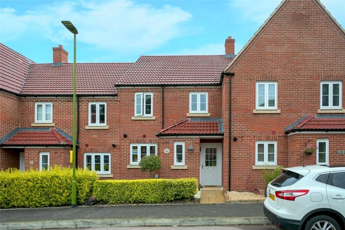 3 Bedroom Terraced House To Rent In Siskin Drive, Hemel Hempstead, HP3