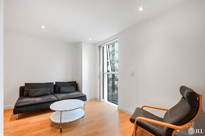 1 Bedroom Apartment To Rent In Woodberry Grove London, N4