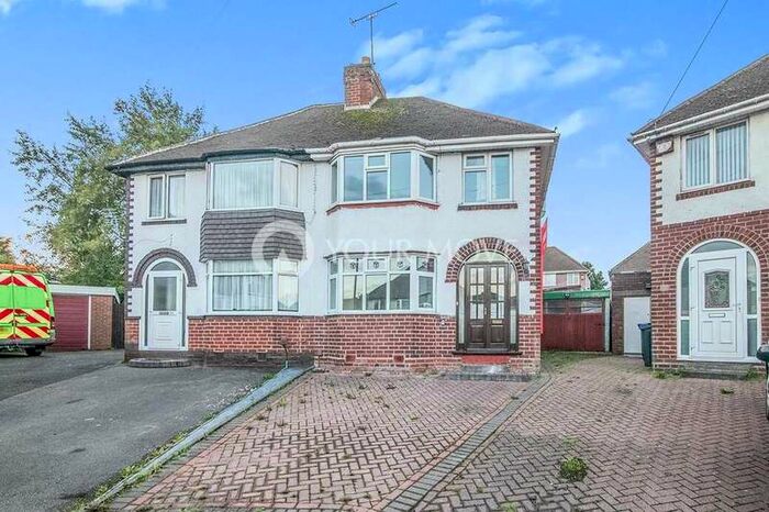 3 Bedroom Semi-Detached House To Rent In Petersfield Drive, Rowley Regis, B65