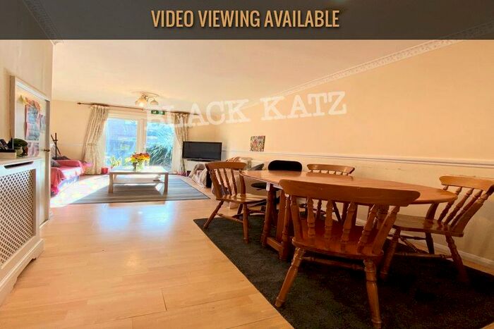 4 Bedroom Flat To Rent In Canterbury Place, SE17