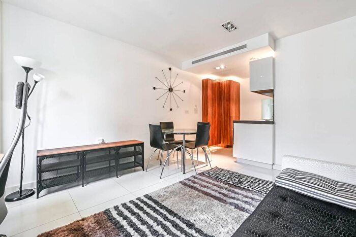 1 Bedroom Flat To Rent In Osnaburgh Street, Camden, London, NW1